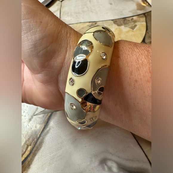 NWT - Sequin Acrylic Bracelets from Nordstrom Cream/Gray/Black - Picture 2 of 5